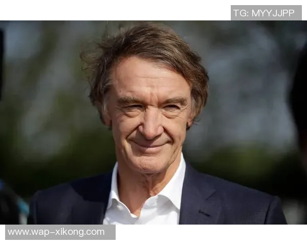 拉特克利夫亲临现场关注曼联U18青训发展展现对年轻球员的重视